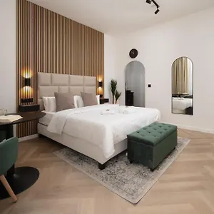https://apt-zentrales-studio-the-garage-hbf-messe-ovb-arena-city.hotelsinbremen.net