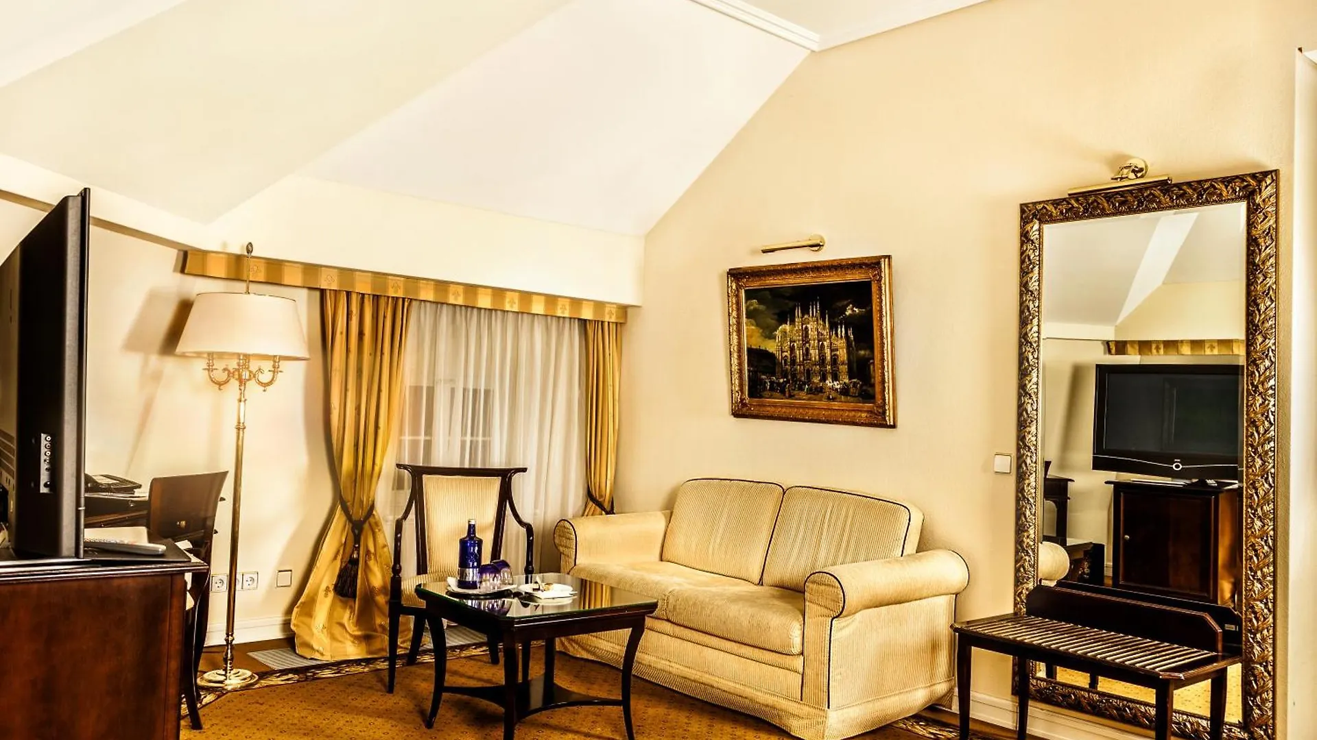 Hotel Suitess Dresden 5*,
