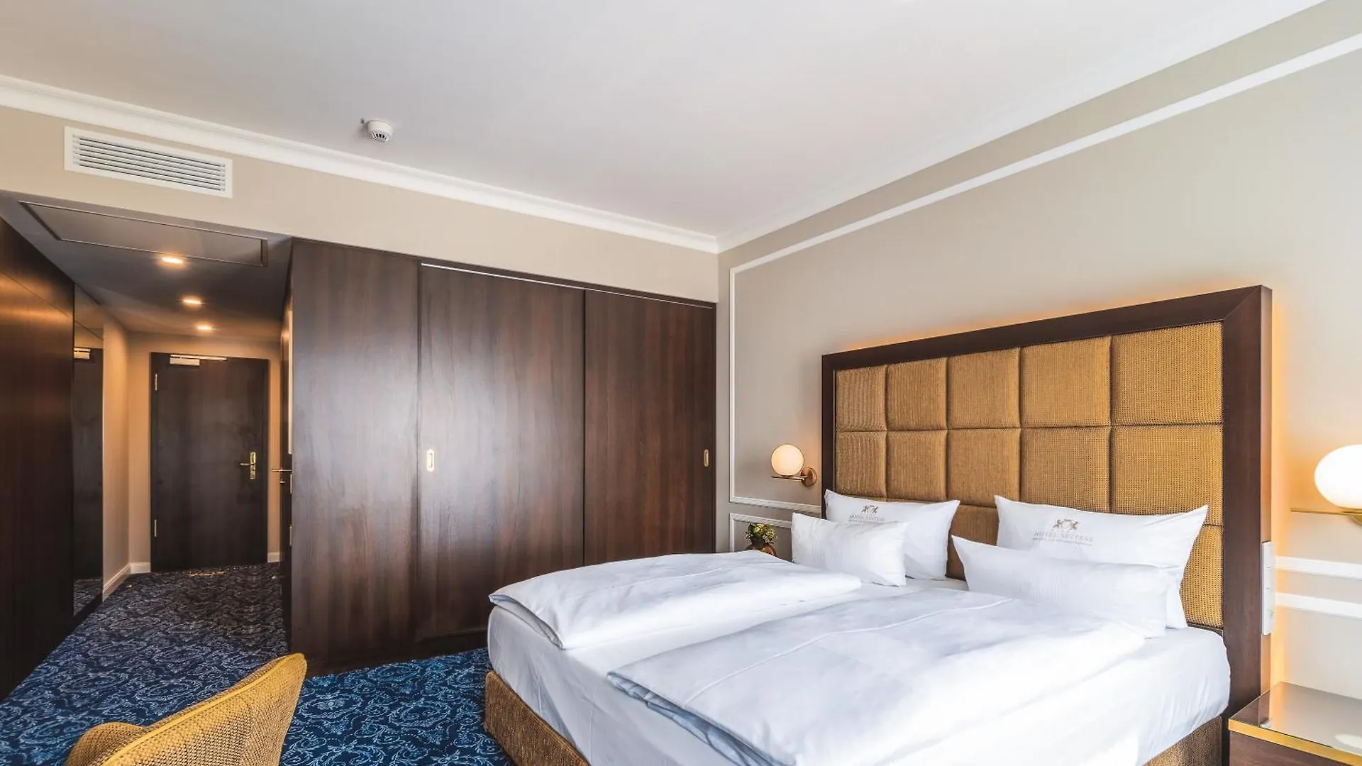 Hotel Suitess Dresden 5*,  Germany
