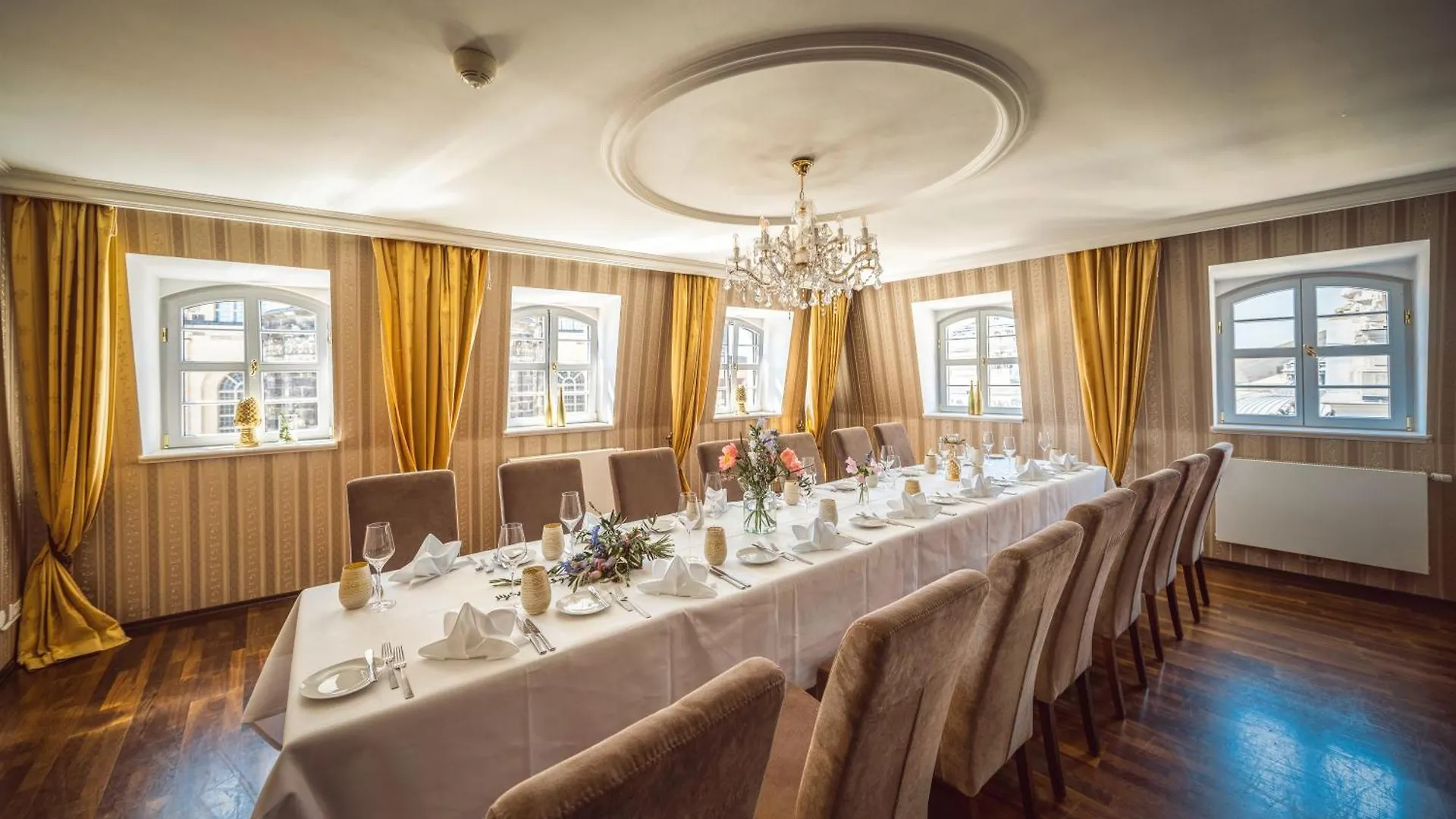 *****  Hotel Suitess Dresden Alemanha